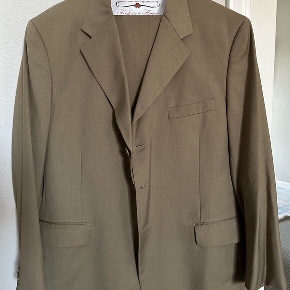 Tan Vinci vintage 2 piece designer suit #designer #suit #vintage #luxurysuit - Picture 2 of 8